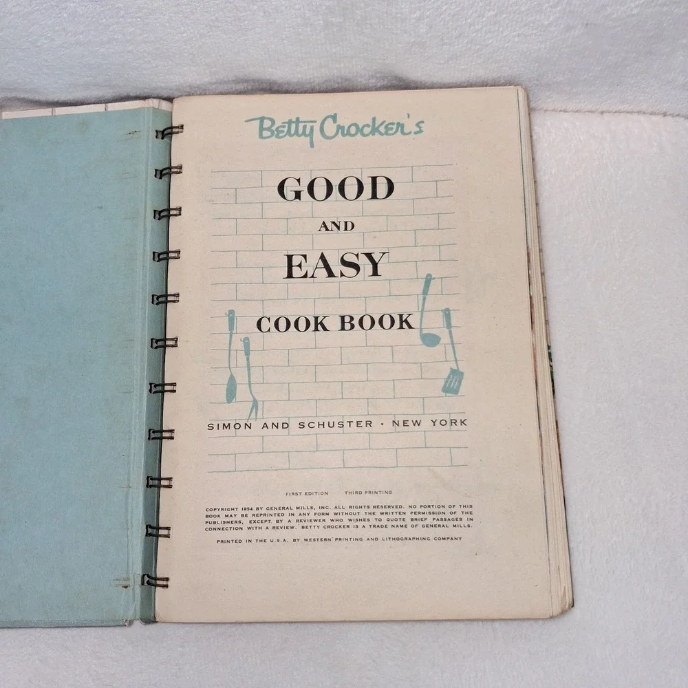 Vtg Betty Crocker's Good and Easy Cookbook 1954 1st Edition 3rd Printing Wire